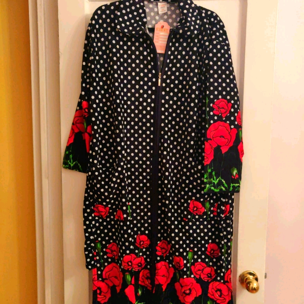 Vintage navy and white terry robe with red flowers